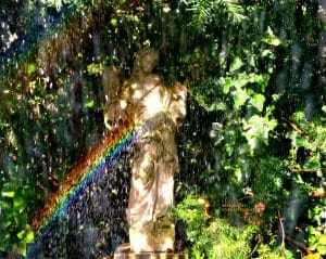Engel Statue im schamanischen Zentrum Wien